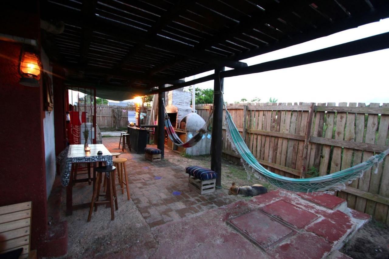 Casa De Huespedes Amigos Del Diablo Hotel Punta Del Diablo Bagian luar foto